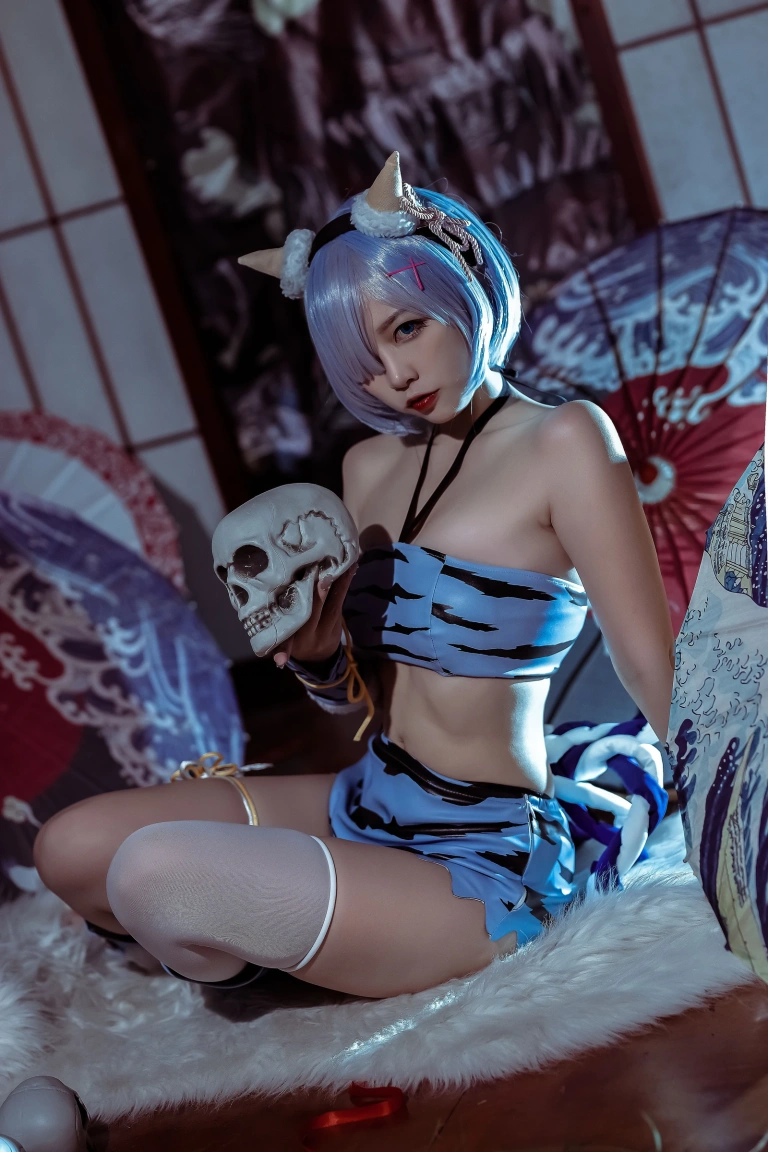 二佐Nisa《蕾姆夏日鬼衣》主题写真：12张全套美图