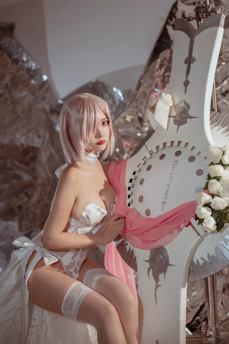 二佐Nisa《玛修婚纱》主题写真：42张全套美图