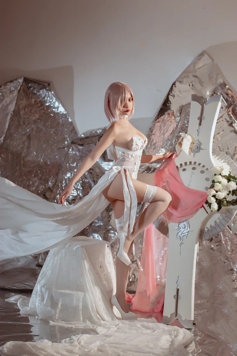 二佐Nisa《玛修婚纱》主题写真：42张全套美图