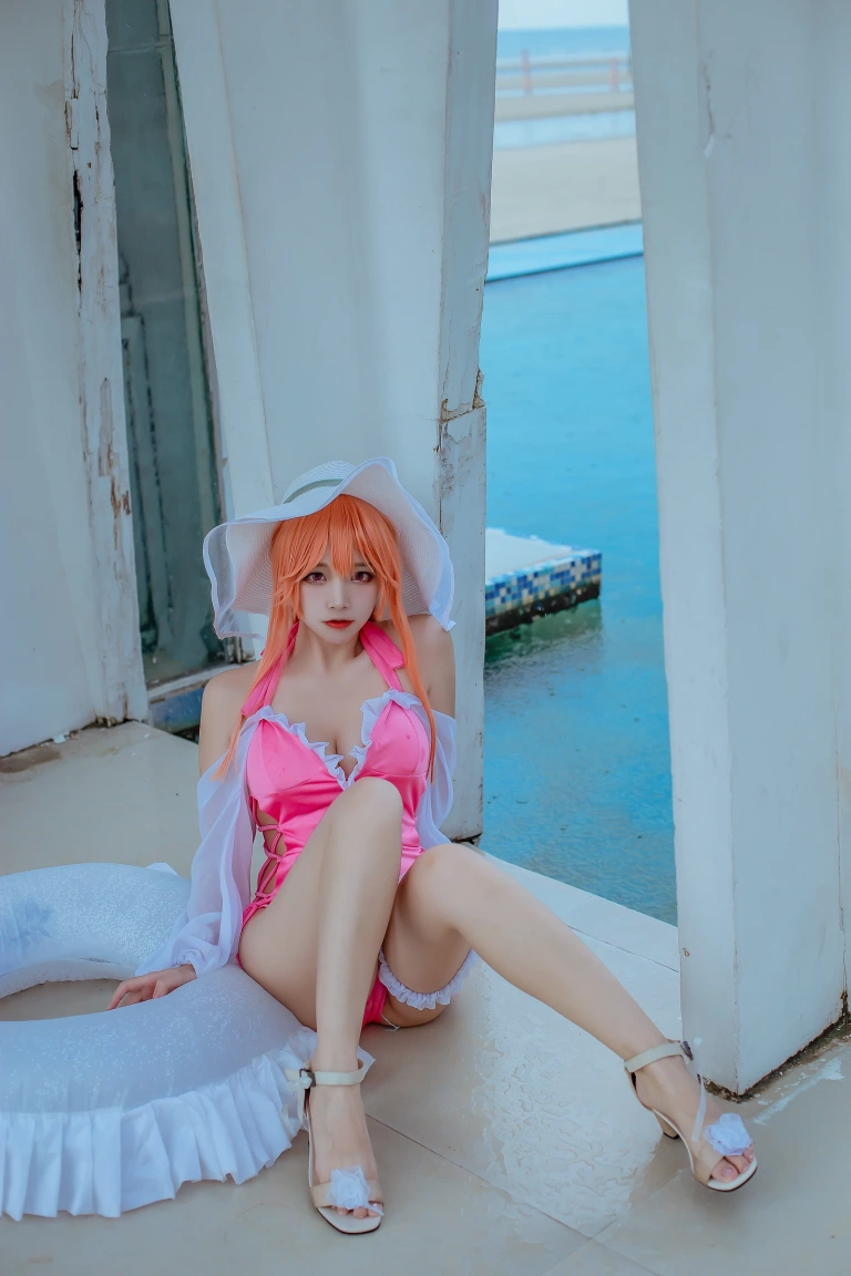 二佐Nisa《碧蓝航线 黎塞留泳装》主题写真：9张全套美图