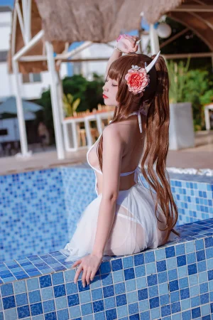 二佐Nisa《碧蓝航线 鲟泳装》主题写真：9张全套美图