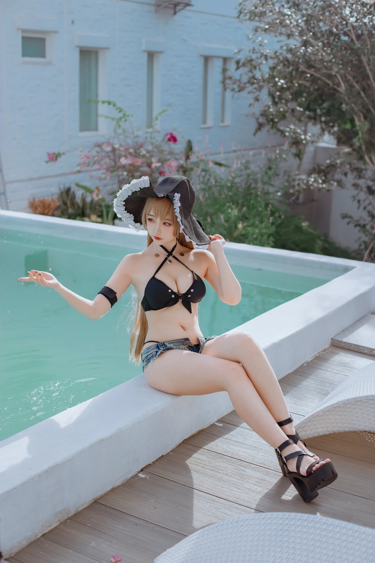 二佐Nisa《碧蓝航线 让巴尔泳装》主题写真：20张全套美图