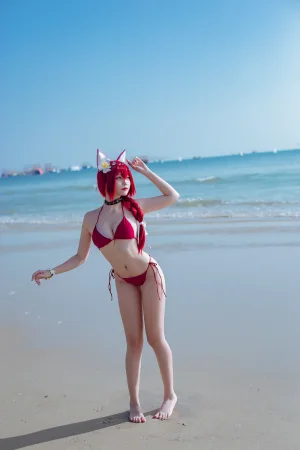 二佐Nisa《碧蓝航线 千代田泳装》主题写真：20张全套美图