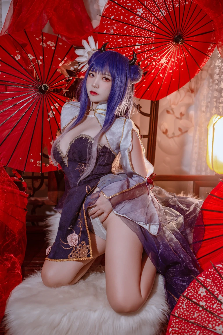 二佐Nisa《碧蓝航线 伊吹旗袍》主题写真：29张全套美图