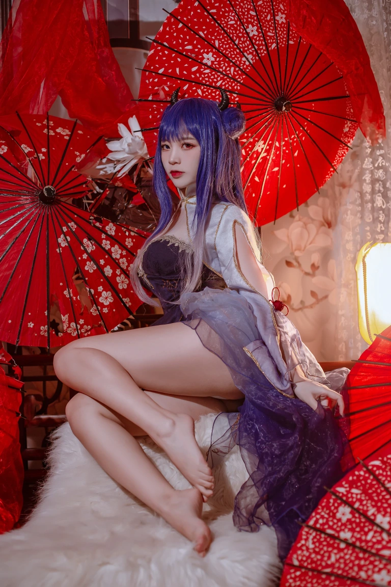 二佐Nisa《碧蓝航线 伊吹旗袍》主题写真：29张全套美图