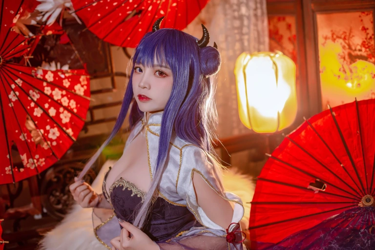 二佐Nisa《碧蓝航线 伊吹旗袍》主题写真：29张全套美图