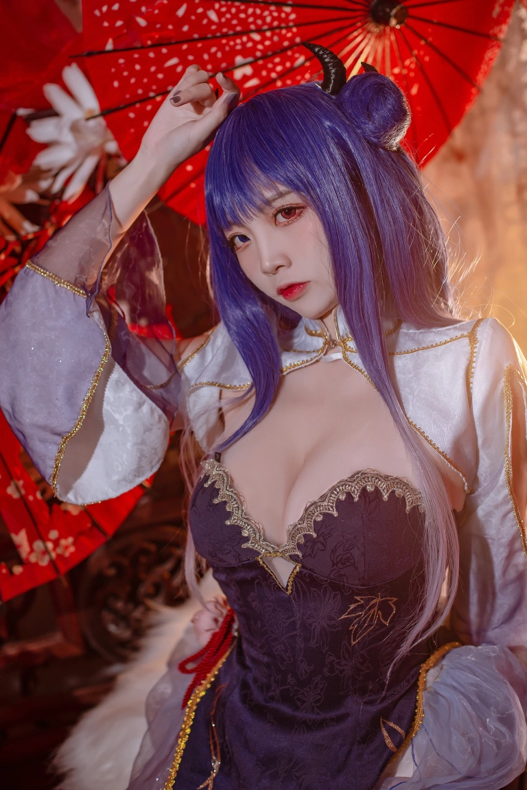 二佐Nisa《碧蓝航线 伊吹旗袍》主题写真：29张全套美图