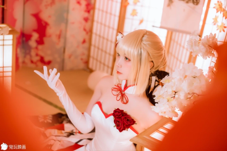 二佐Nisa《Saber》主题写真：19张全套美图