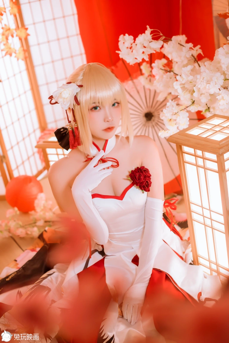 二佐Nisa《Saber》主题写真：19张全套美图