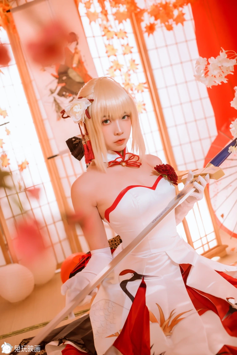 二佐Nisa《Saber》主题写真：19张全套美图