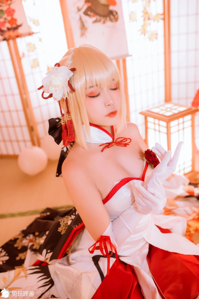 二佐Nisa《Saber》主题写真：19张全套美图
