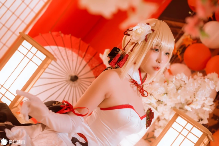 二佐Nisa《Saber》主题写真：19张全套美图