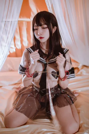 二佐Nisa《私房透明JK》主题写真：40张全套美图