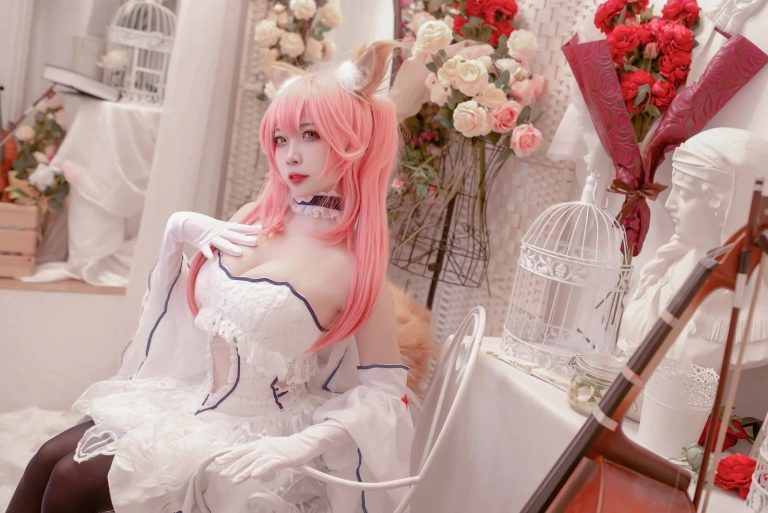 二佐Nisa《Fate玉藻前婚纱》主题写真：9张全套美图