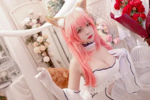 二佐Nisa《Fate玉藻前婚纱》主题写真：9张全套美图