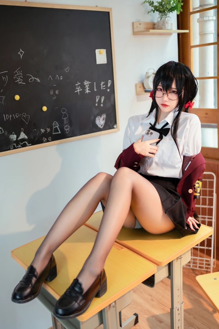 二佐Nisa《碧蓝大凤jk》主题写真：21张全套美图