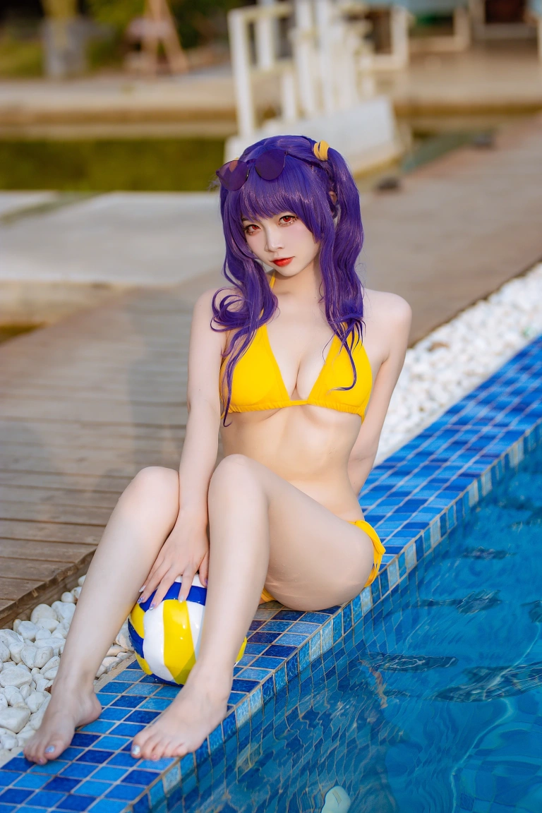 二佐Nisa《碧蓝 波拉泳装》主题写真：20张全套美图