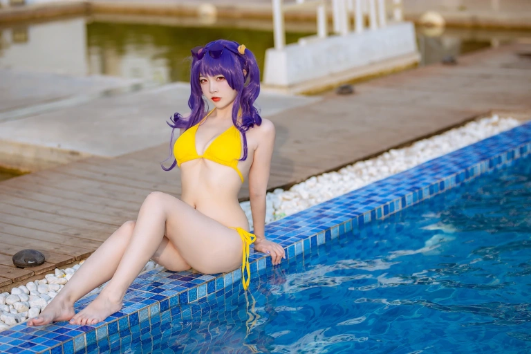 二佐Nisa《碧蓝 波拉泳装》主题写真：20张全套美图