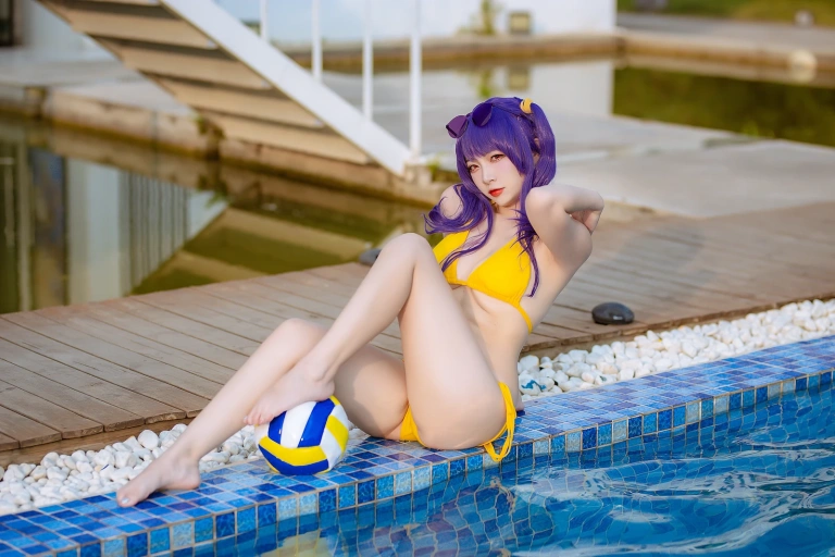 二佐Nisa《碧蓝 波拉泳装》主题写真：20张全套美图