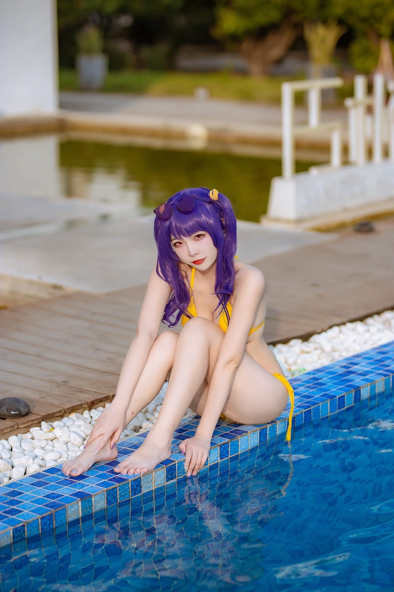 二佐Nisa《碧蓝 波拉泳装》主题写真：20张全套美图
