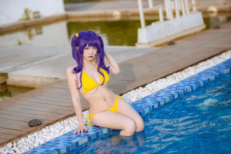 二佐Nisa《碧蓝 波拉泳装》主题写真：20张全套美图