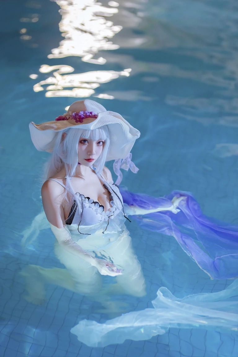 二佐Nisa《碧蓝 光辉泳装》主题写真：39张全套美图