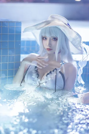 二佐Nisa《碧蓝 光辉泳装》主题写真：39张全套美图