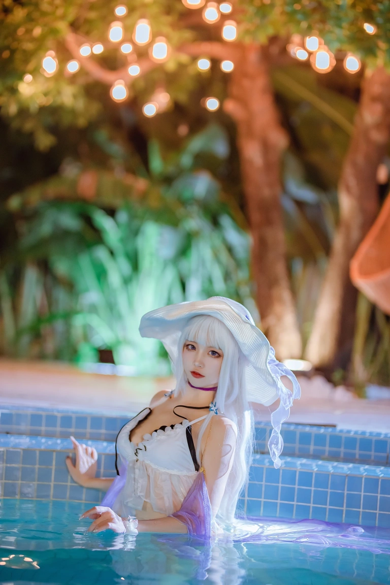 二佐Nisa《碧蓝 光辉泳装》主题写真：39张全套美图