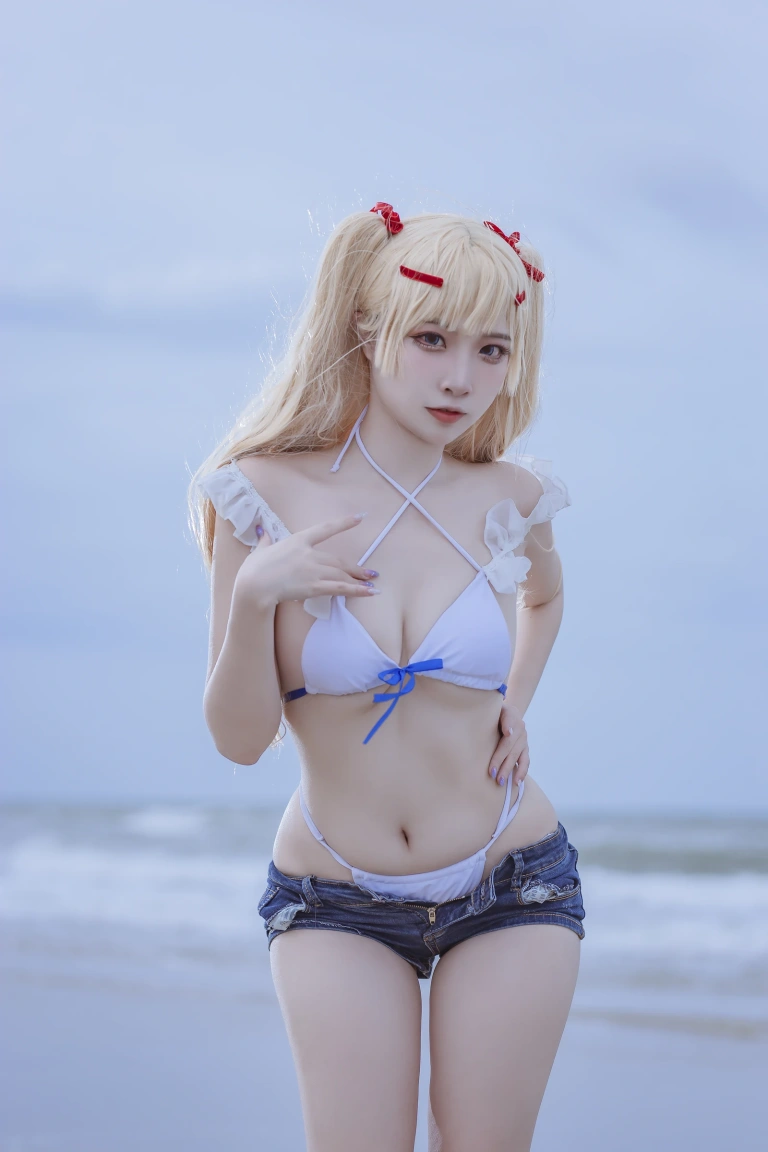 二佐Nisa《碧蓝 苏塞克斯泳装》主题写真：20张全套美图