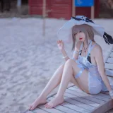 二佐Nisa《碧蓝 天鹰泳装》主题写真：20张全套美图