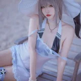 二佐Nisa《碧蓝 天鹰泳装》主题写真：20张全套美图