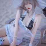 二佐Nisa《碧蓝 天鹰泳装》主题写真：20张全套美图
