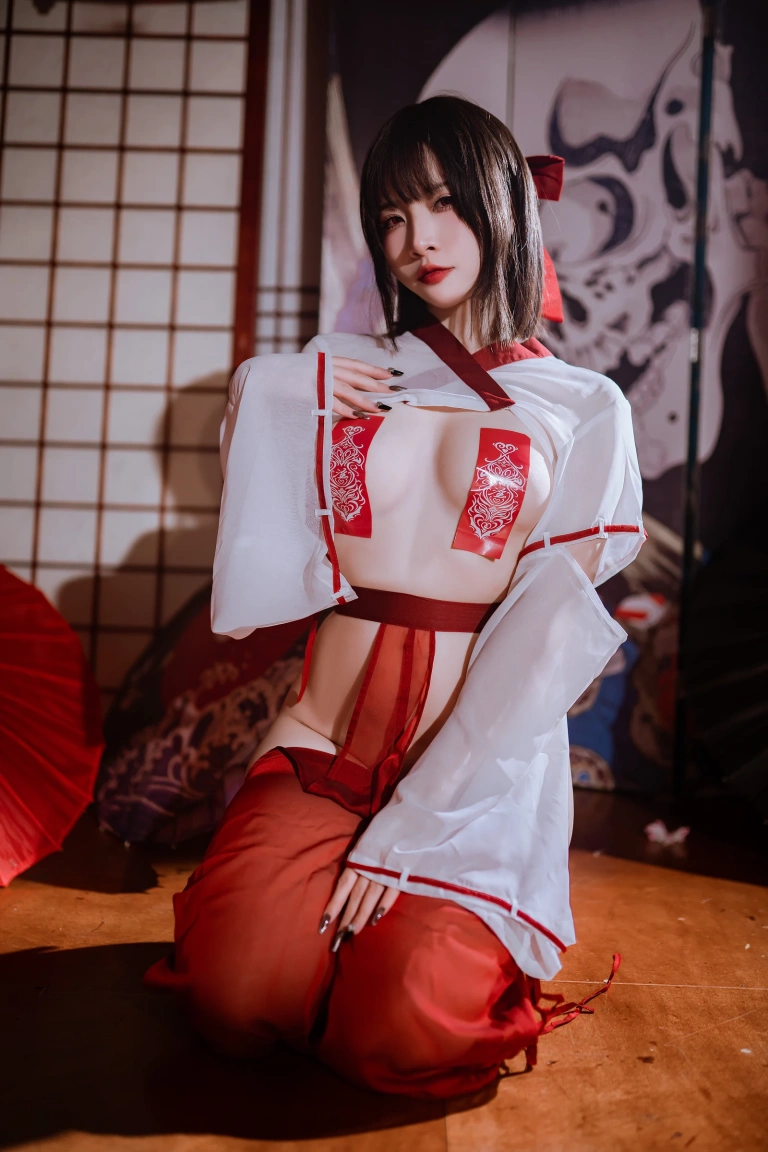 二佐Nisa《私房巫女》主题写真：37张全套美图