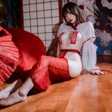 二佐Nisa《私房巫女》主题写真：37张全套美图