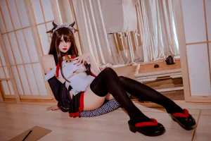 二佐Nisa《碧蓝樫野女仆》主题写真：33张全套美图