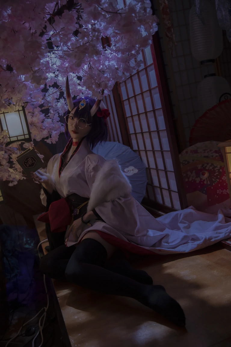 二佐Nisa《FATE酒吞冬祭》主题写真：15张全套美图