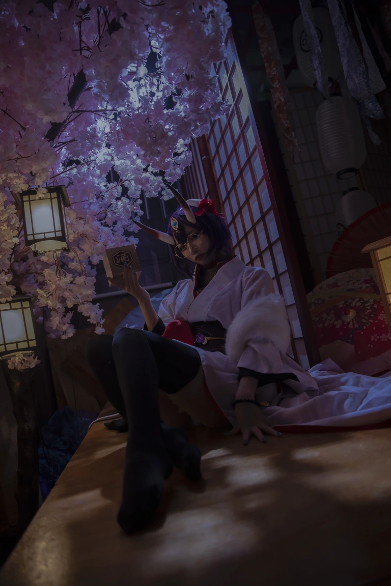 二佐Nisa《FATE酒吞冬祭》主题写真：15张全套美图