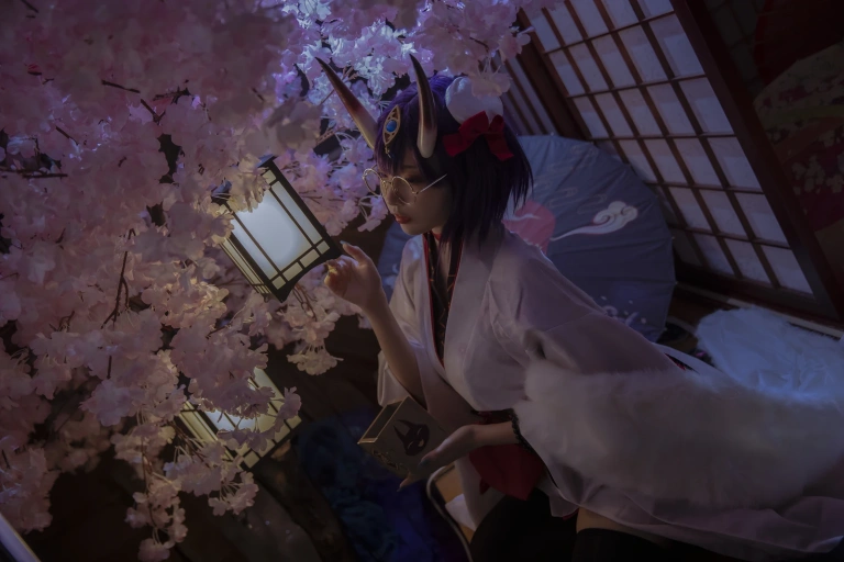 二佐Nisa《FATE酒吞冬祭》主题写真：15张全套美图