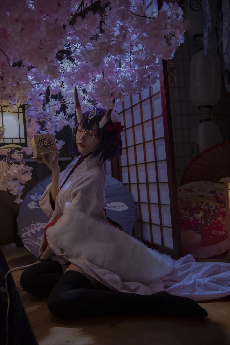 二佐Nisa《FATE酒吞冬祭》主题写真：15张全套美图