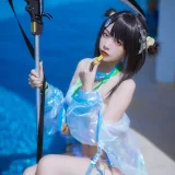 二佐Nisa《泰拉夏日纪事 明日方舟 羽毛笔泳装》主题写真：25张全套美图