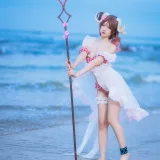 二佐Nisa《泰拉夏日纪事 明日方舟 艾雅法拉泳装》主题写真：34张全套美图