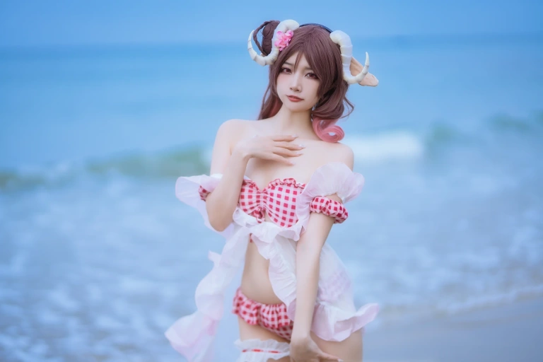 二佐Nisa《泰拉夏日纪事 明日方舟 艾雅法拉泳装》主题写真：34张全套美图