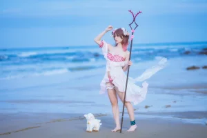 二佐Nisa《泰拉夏日纪事 明日方舟 艾雅法拉泳装》主题写真：34张全套美图