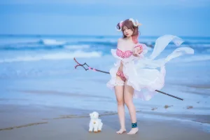 二佐Nisa《泰拉夏日纪事 明日方舟 艾雅法拉泳装》主题写真：34张全套美图