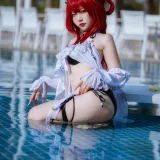二佐Nisa《泰拉夏日纪事 明日方舟 史尔特尔泳装》主题写真：40张全套美图