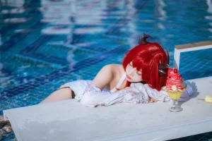 二佐Nisa《泰拉夏日纪事 明日方舟 史尔特尔泳装》主题写真：40张全套美图