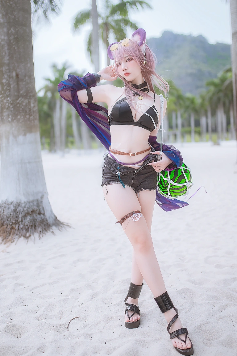 二佐Nisa《泰拉夏日纪事 明日方舟 佐佐林雨霞》主题写真：45张全套美图