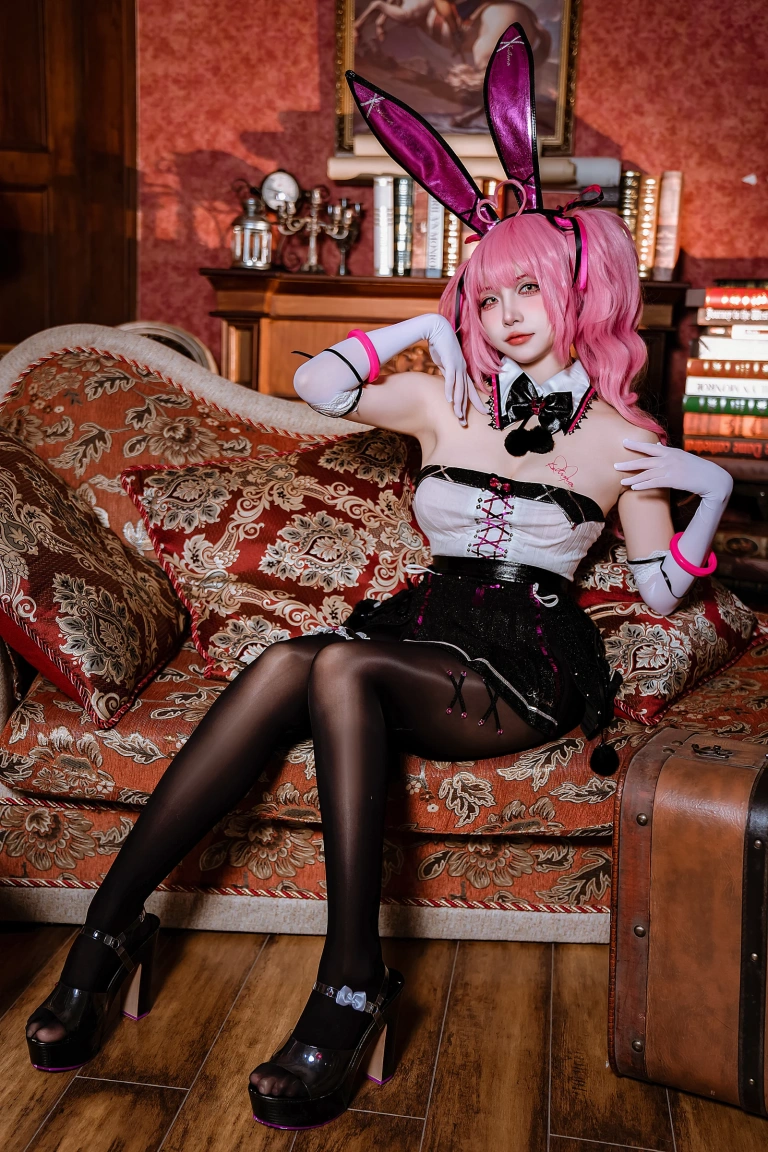 二佐Nisa《交错战线 卡提那》主题写真：36张全套美图