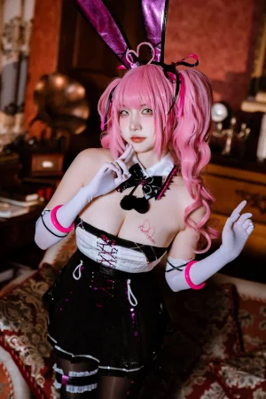 二佐Nisa《交错战线 卡提那》主题写真：36张全套美图