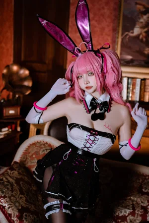 二佐Nisa《交错战线 卡提那》主题写真：36张全套美图